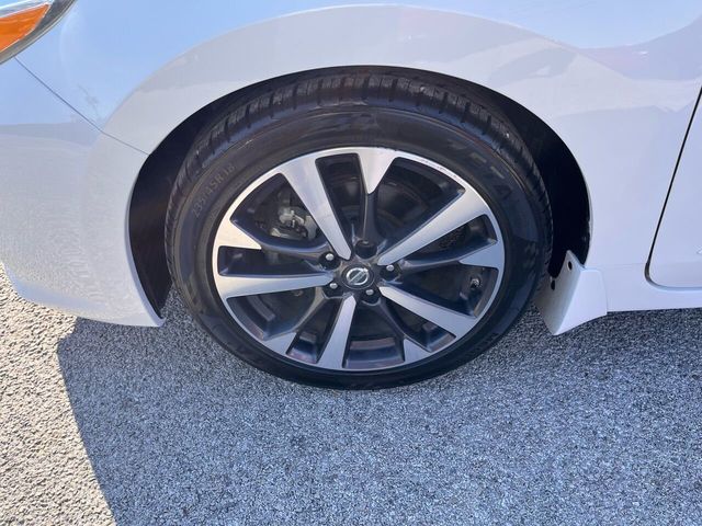 2017 Nissan Altima 2.5 SR - 22214427 - 25