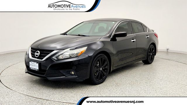 2017 Nissan Altima 2.5 SR Midnight Edition - 23016478 - 0