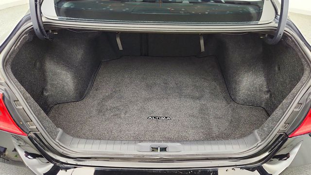 2017 Nissan Altima 2.5 SR Midnight Edition - 23016478 - 19