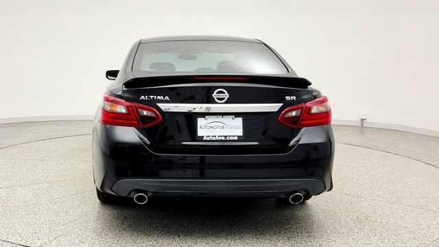 2017 Nissan Altima 2.5 SR Midnight Edition - 23016478 - 5