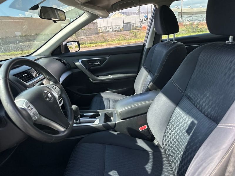 2017 Nissan Altima 2.5 SV - 22998387 - 12