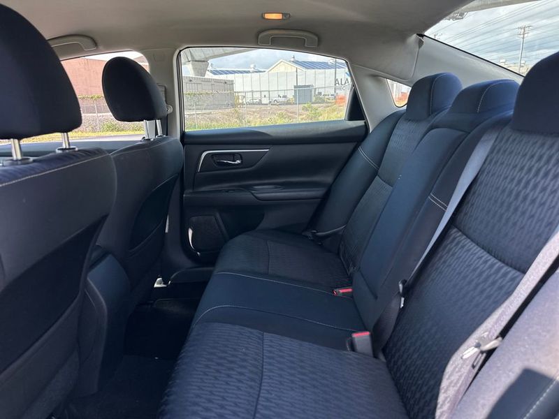 2017 Nissan Altima 2.5 SV - 22998387 - 14