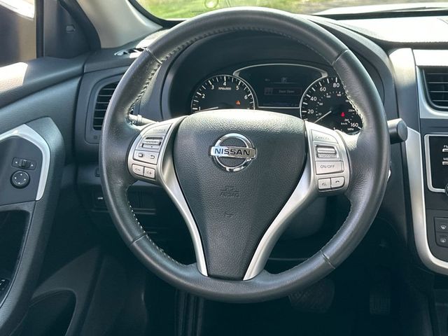 2017 Nissan Altima 2.5 SV - 22998387 - 17