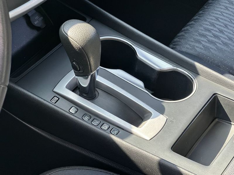 2017 Nissan Altima 2.5 SV - 22998387 - 18