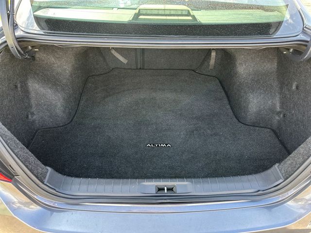 2017 Nissan Altima 2.5 SV - 22998387 - 19