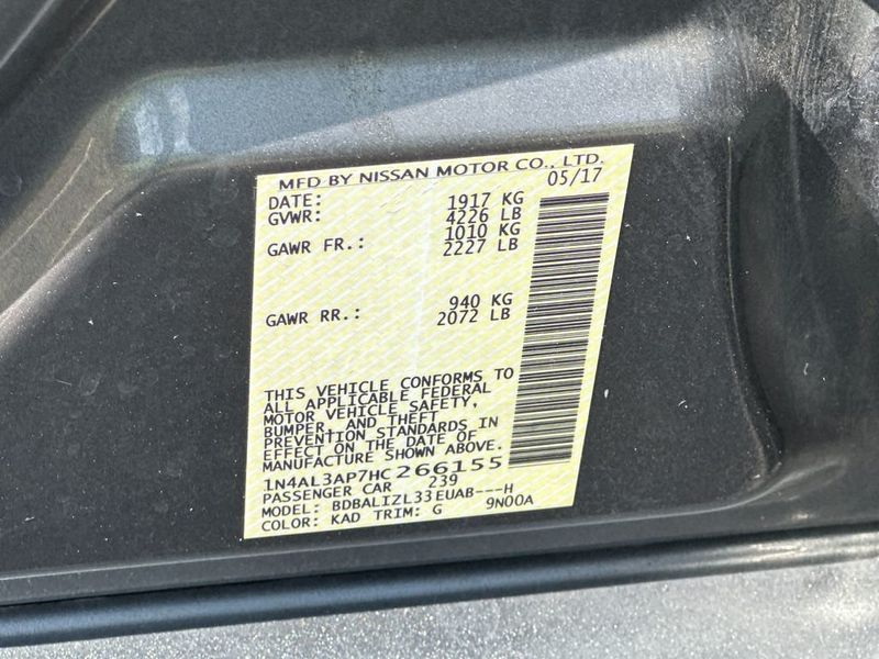 2017 Nissan Altima 2.5 SV - 22998387 - 21