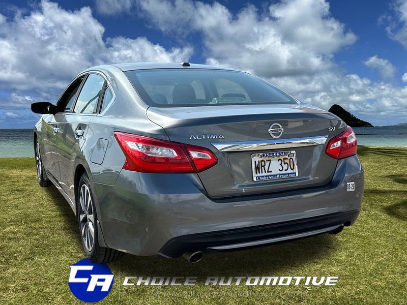 2017 Nissan Altima 2.5 SV - 22998387 - 4