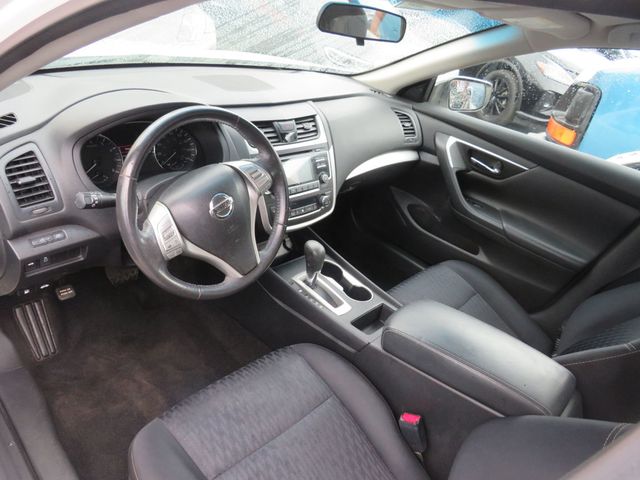 2017 Nissan Altima 2.5 SV - 23061744 - 10