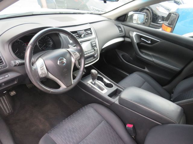 2017 Nissan Altima 2.5 SV - 23061744 - 11