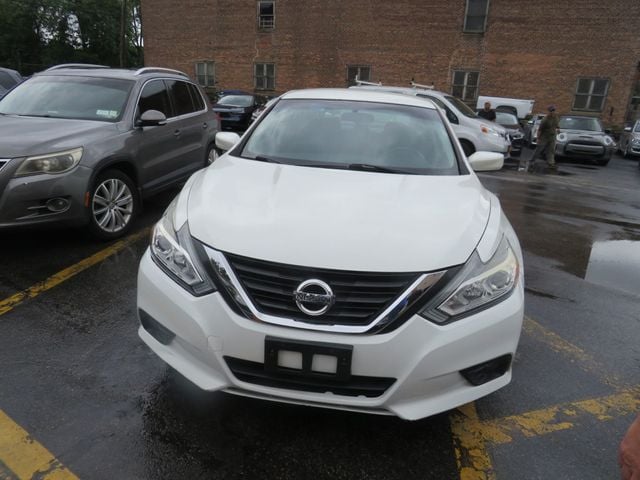 2017 Nissan Altima 2.5 SV - 23061744 - 1