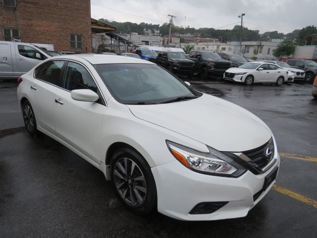 2017 Nissan Altima 2.5 SV - 23061744 - 5