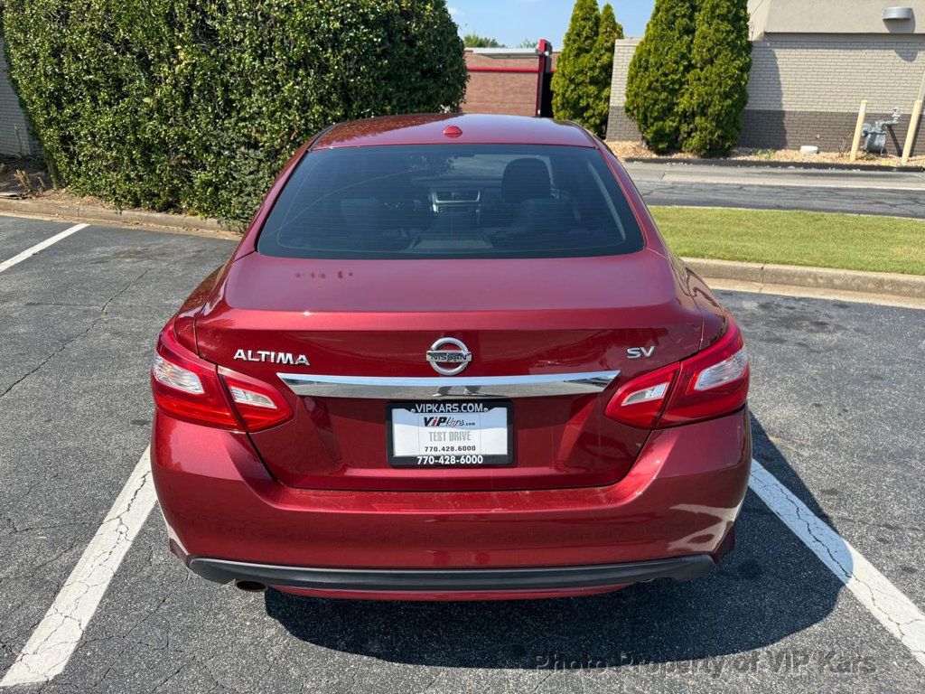 2017 Nissan Altima 2.5 SV photo 8
