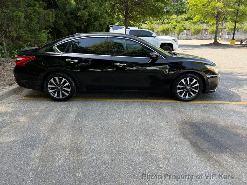 2017 Nissan Altima 2.5 SV - 23028490 - 3