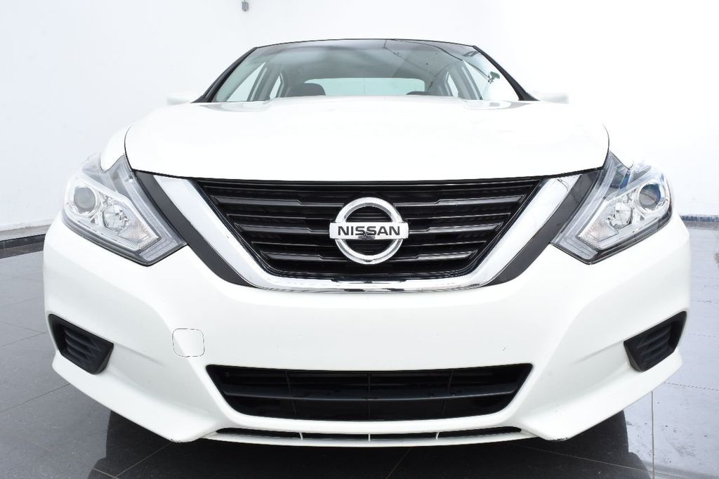 2017 nissan altima front