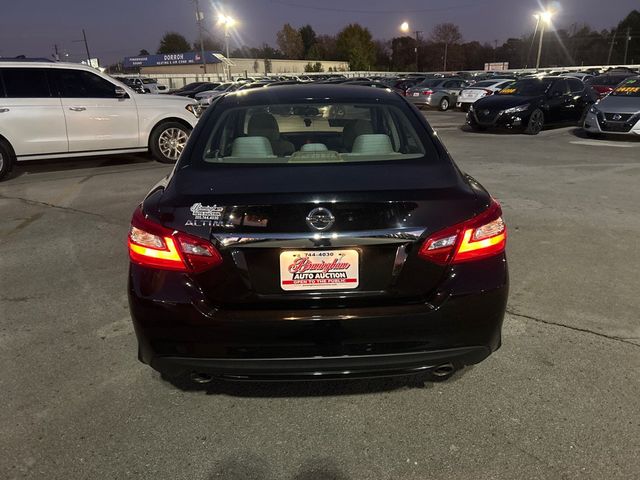 2017 Nissan Altima 2.5 SV - 22942437 - 4