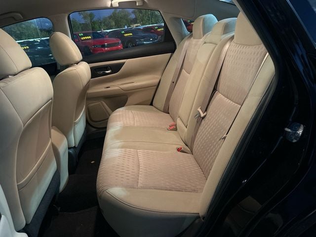 2017 Nissan Altima 2.5 SV - 22942437 - 6