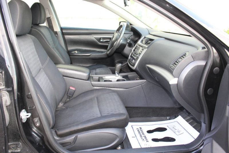 2017 Nissan Altima 2.5 SV - 22879656 - 13