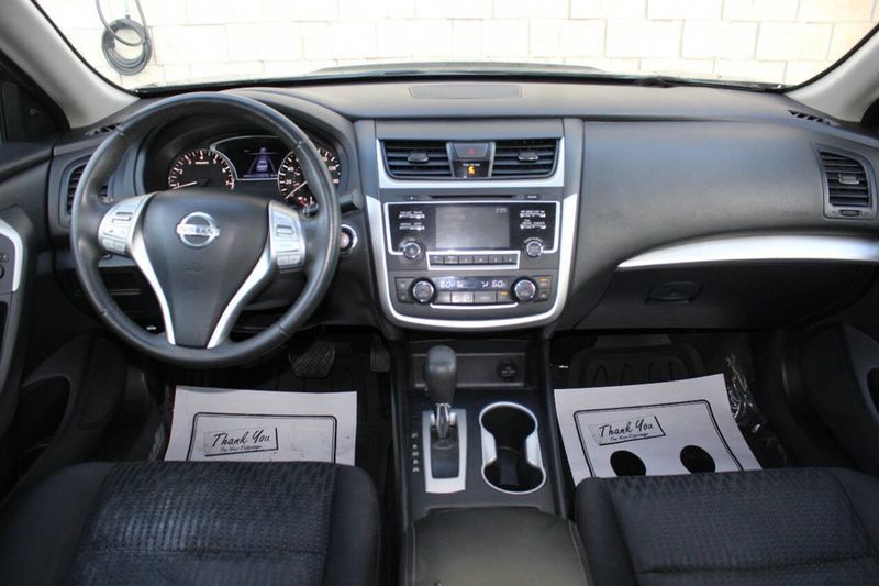 2017 Nissan Altima 2.5 SV - 22879656 - 15