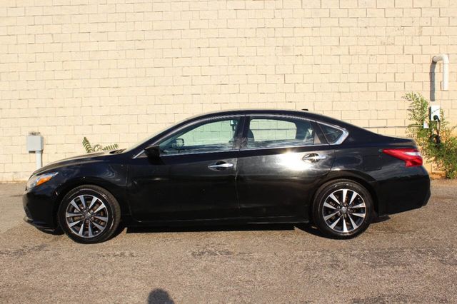 2017 Nissan Altima 2.5 SV - 22879656 - 1