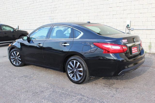 2017 Nissan Altima 2.5 SV - 22879656 - 2