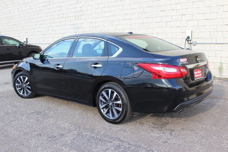 2017 Nissan Altima 2.5 SV - 22879656 - 2