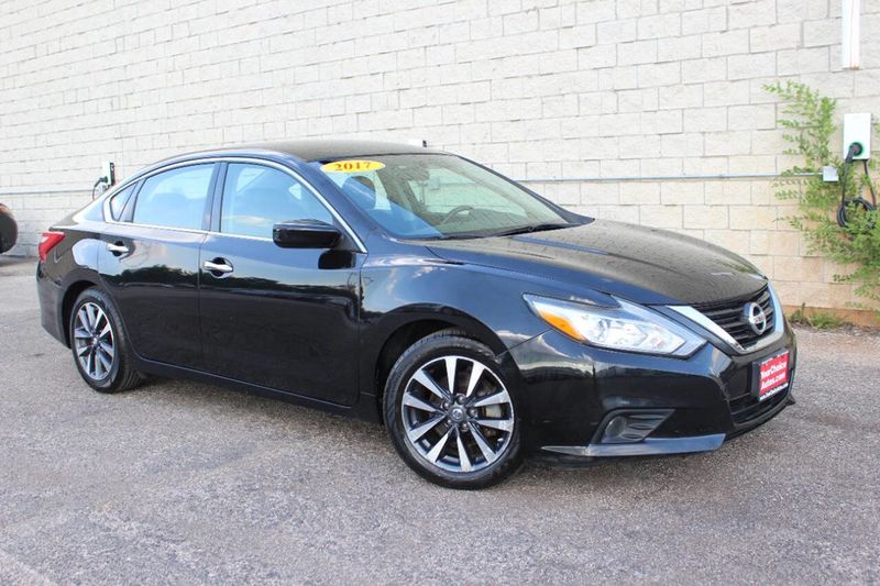 2017 Nissan Altima 2.5 SV - 22879656 - 7