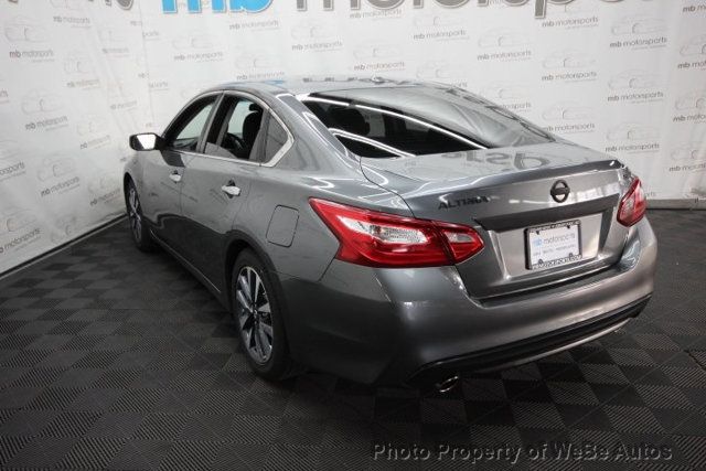 2017 Nissan Altima 2.5 SV - 22569377 - 1