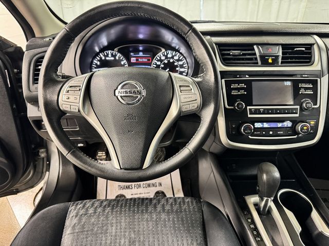 2017 Nissan Altima 2.5 SV - 22988874 - 12