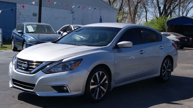 2017 Nissan Altima 3 MONTH WARRANTY , JUST SERVICED , VERY CLEAN INSIDE AND OUT  - 22993102 - 1