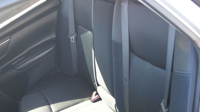 2017 Nissan Altima SR - Photo 28