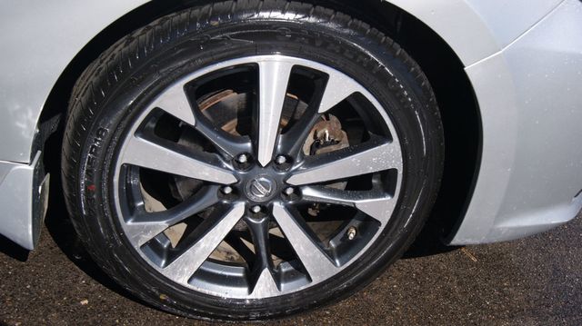2017 Nissan Altima SR - Photo 40