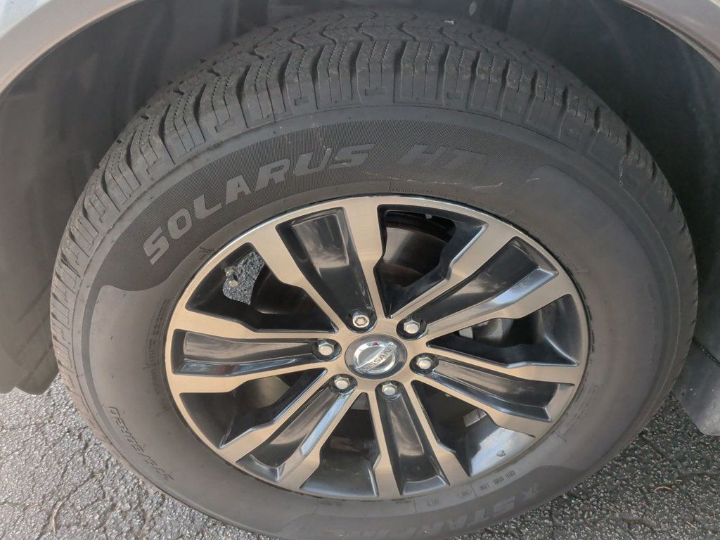 Nissan Armada 4x2 Platinum photo 10