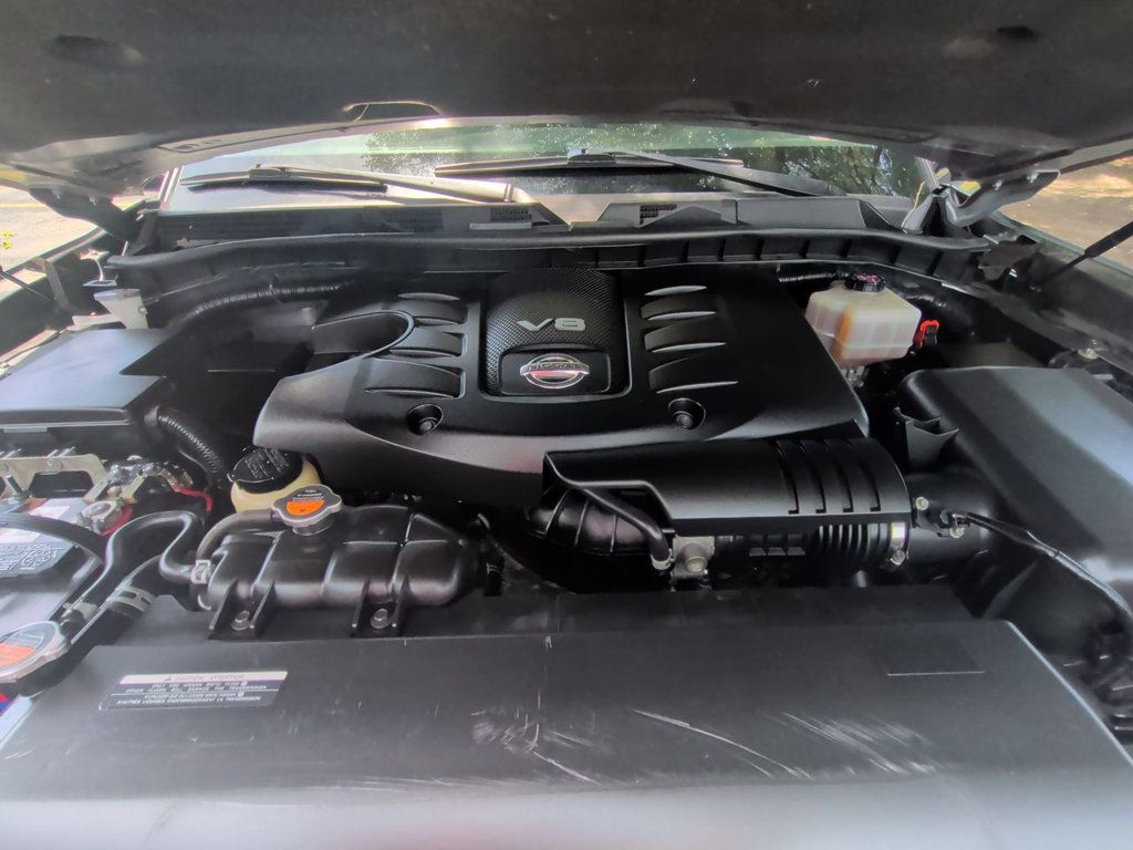 Nissan Armada 4x2 Platinum photo 11