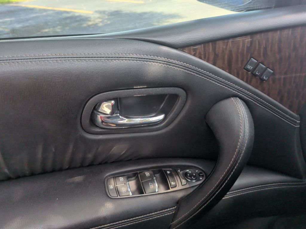 Nissan Armada 4x2 Platinum photo 12