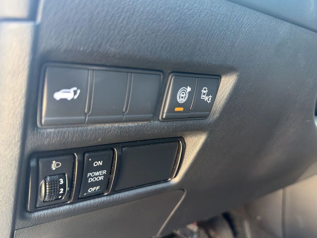 2017 Nissan Armada 4x2 Platinum - 23036144 - 30