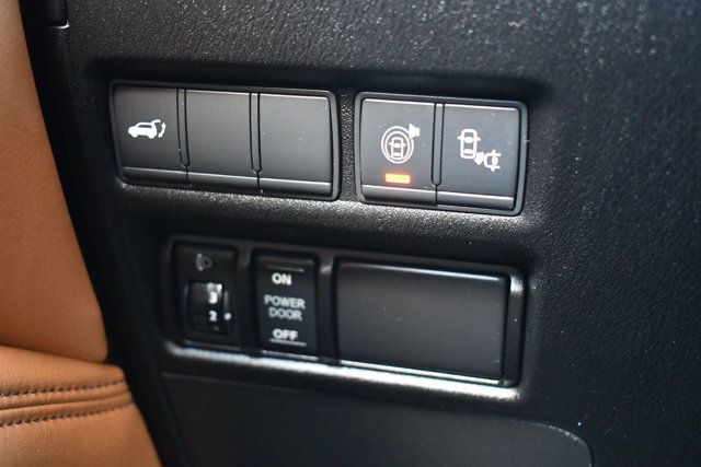 2017 Nissan Armada 4x4 Platinum - 22906288 - 18