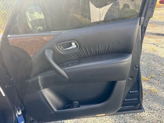 2017 Nissan Armada 4x4 Platinum - 22935566 - 19