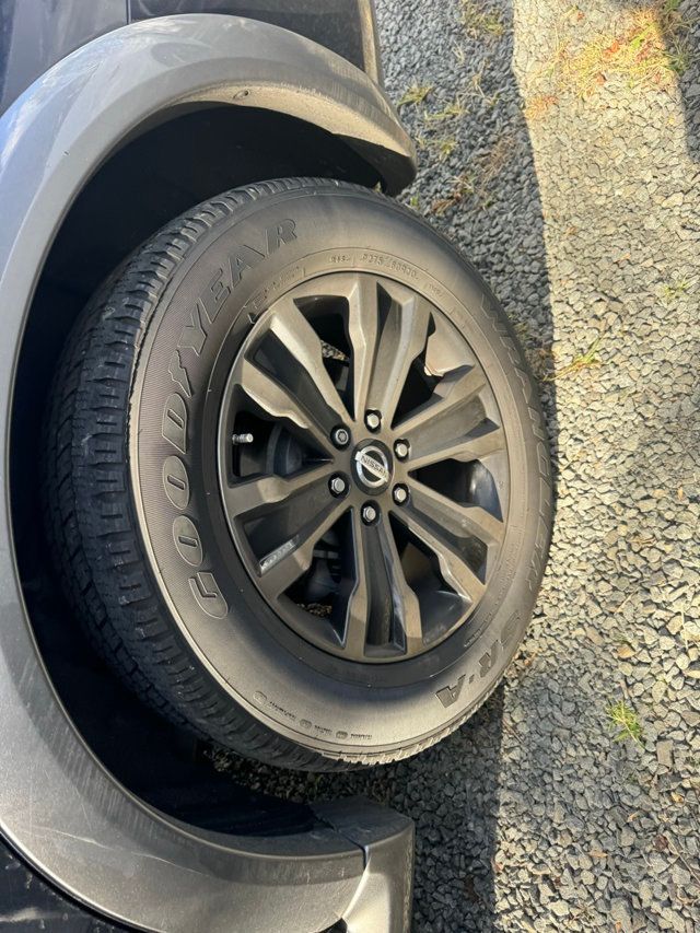 2017 Nissan Armada 4x4 Platinum - 22935566 - 23