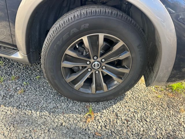 2017 Nissan Armada 4x4 Platinum - 22935566 - 25