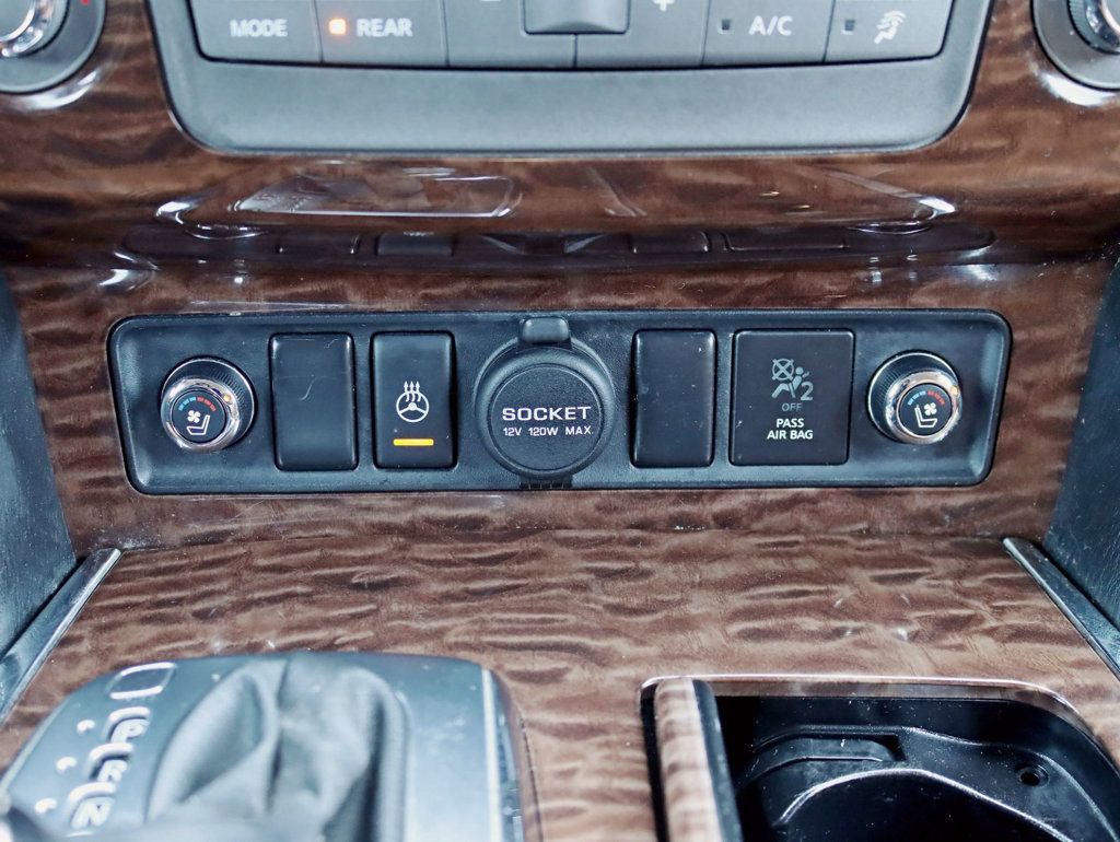 2017 Nissan Armada Platinum photo 21