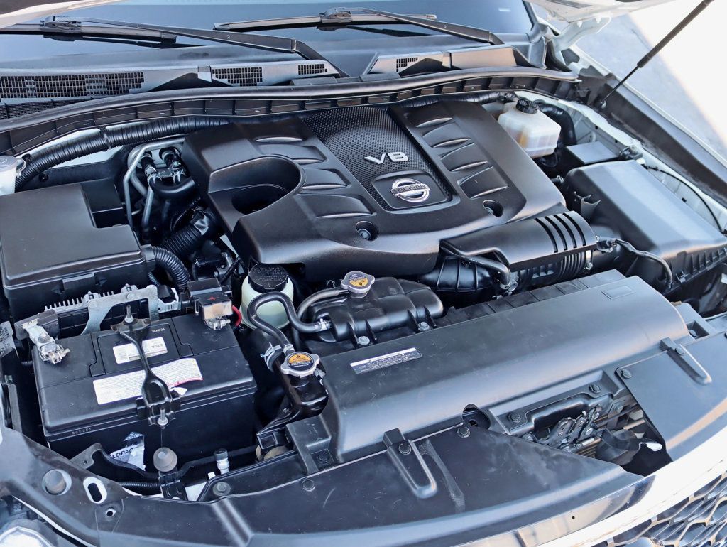 2017 Nissan Armada Platinum photo 37