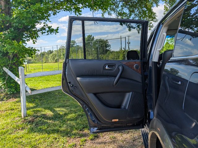 2017 Nissan Armada 4x4 Platinum - 23025645 - 10
