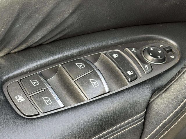 2017 Nissan Armada 4x4 SL - 22997926 - 17