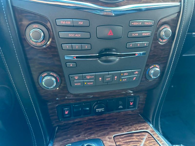 2017 Nissan Armada 4x4 SV - 22877595 - 44