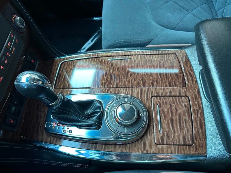 2017 Nissan Armada 4x4 SV - 22877595 - 46