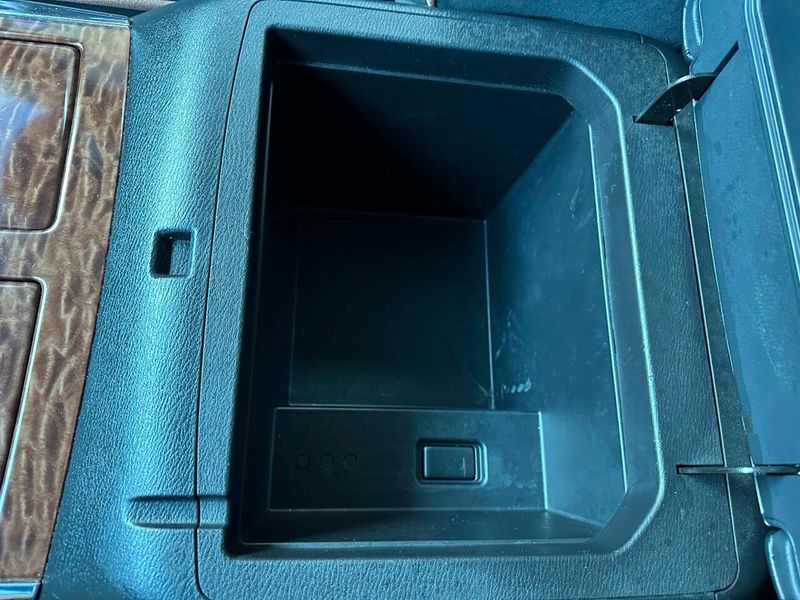 2017 Nissan Armada 4x4 SV - 22877595 - 50