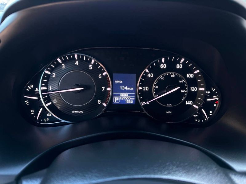 2017 Nissan Armada 4x4 SV - 22877595 - 51