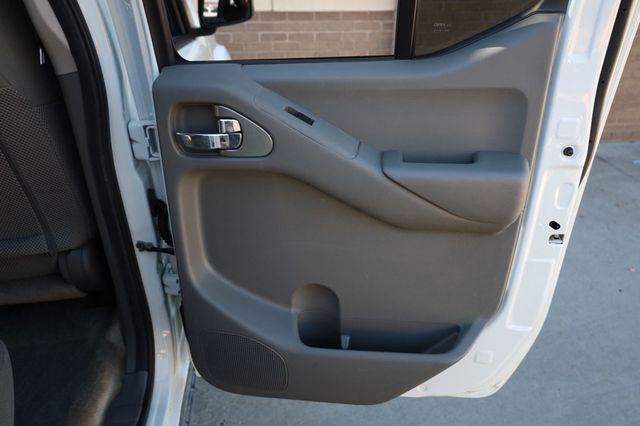 2017 Nissan Frontier  - 22925254 - 25