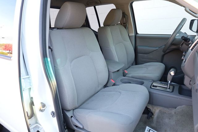 2017 Nissan Frontier 2017.5 Crew Cab 4x4 SV V6 Automatic - 22925254 - 10