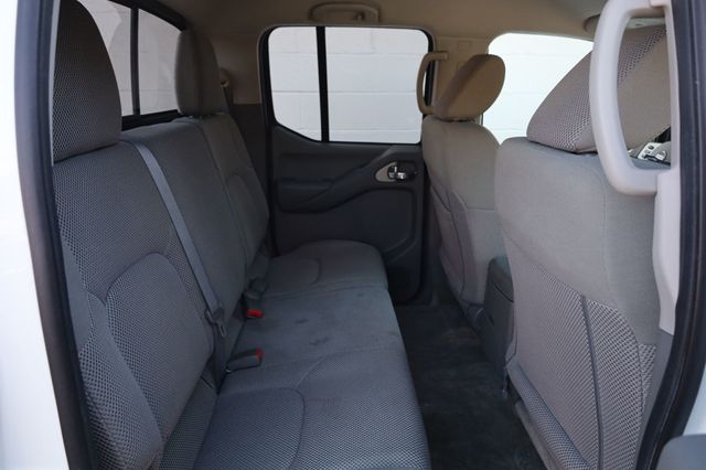 2017 Nissan Frontier 2017.5 Crew Cab 4x4 SV V6 Automatic - 22925254 - 11